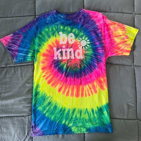 Sunshine Sisters Be Kind Rainbow Tee - Picture 3 of 6